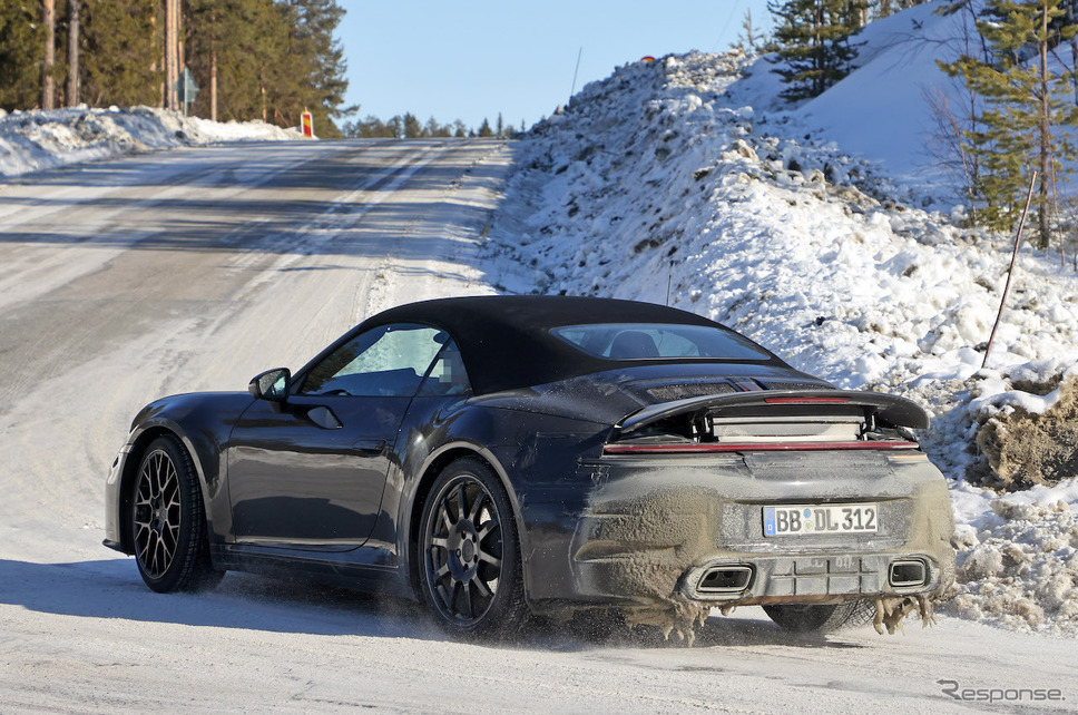 ポルシェ 911 カブリオレ 改良新型（スクープ写真）《APOLLO NEWS SERVICE》