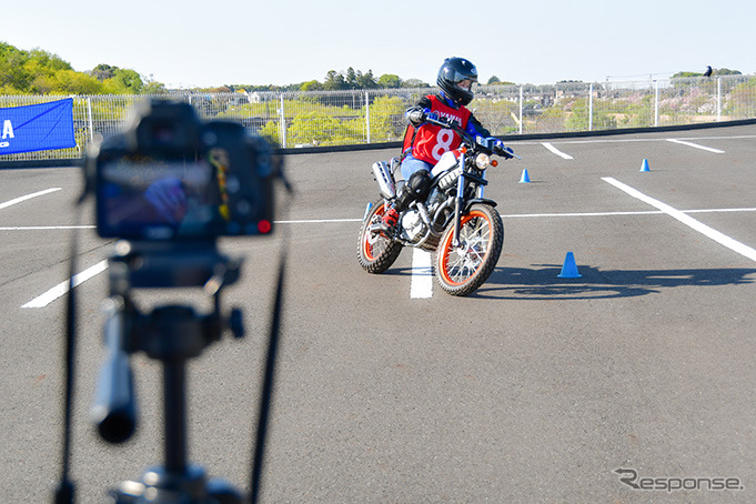 YRA(ヤマハ ライディングアカデミー) YSP購入者限定バイクレッスン(イメージ)《写真提供 ヤマハ発動機販売》