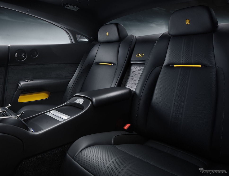 ロールスロイス「ブラック・バッジ・レイス・ブラック・アロー・コレクション」《photo by Rolls-Royce》