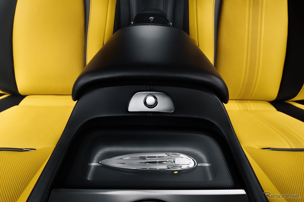 ロールスロイス「ブラック・バッジ・レイス・ブラック・アロー・コレクション」《photo by Rolls-Royce》