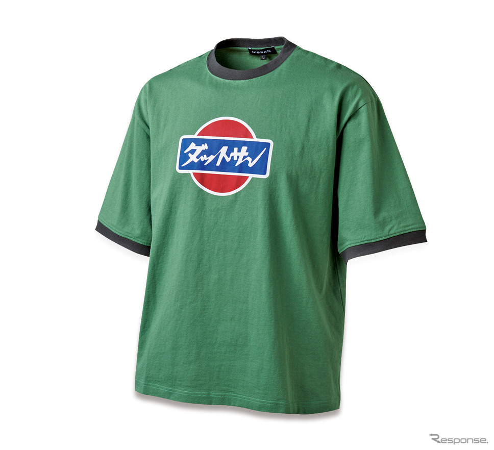ビッグシルエットTシャツ DATSUN・ダットサン《写真提供:日産自動車》