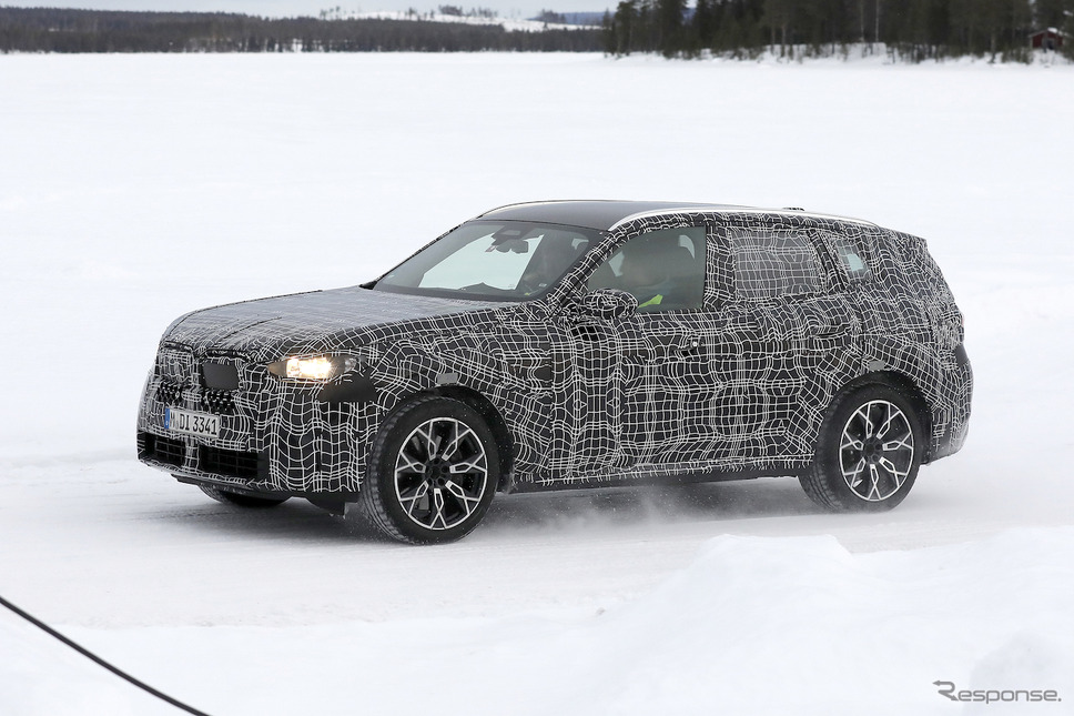 BMW X3 M40i 次期型プロトタイプ(スクープ写真)《APOLLO NEWS SERVICE》