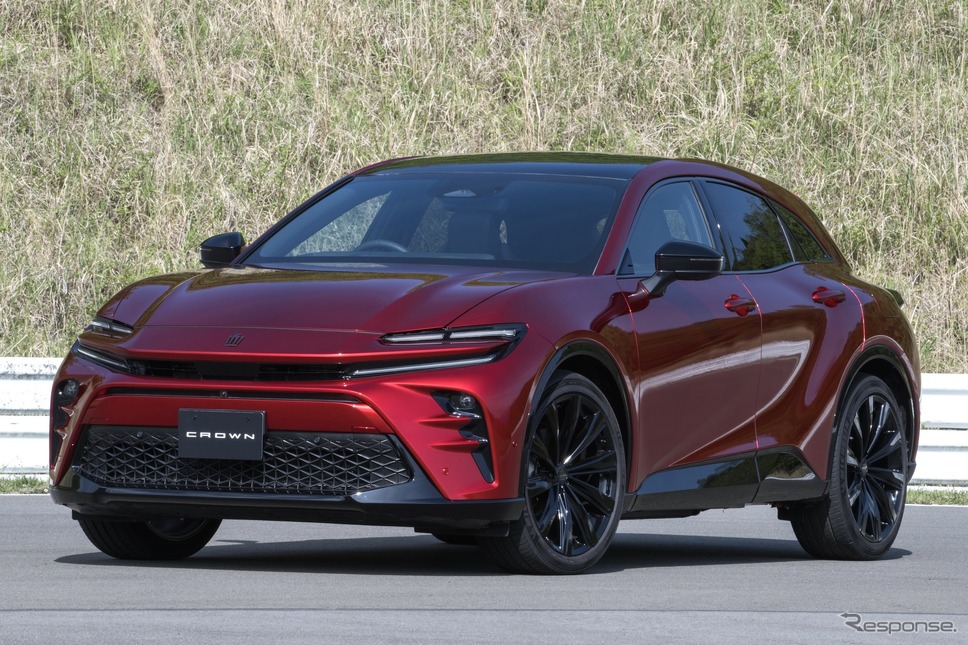 トヨタ・クラウン・スポーツ(プロトタイプ)《写真提供 トヨタ自動車》