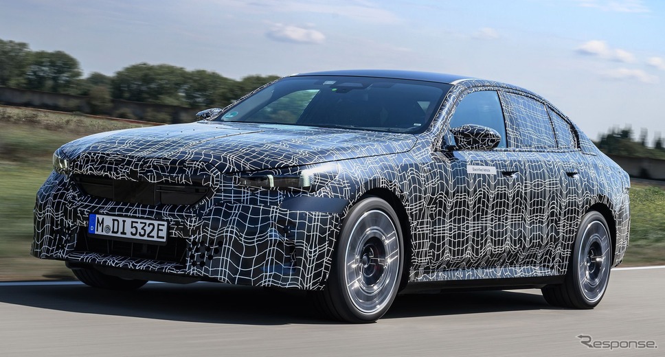 BMW i5 の「M60 xDrive」のプロトタイプ《photo by BMW》