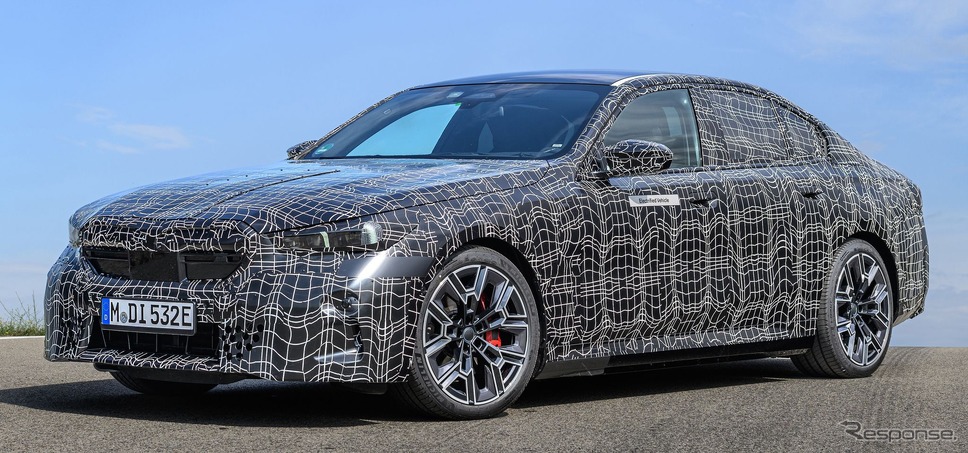 BMW i5 の「M60 xDrive」のプロトタイプ《photo by BMW》