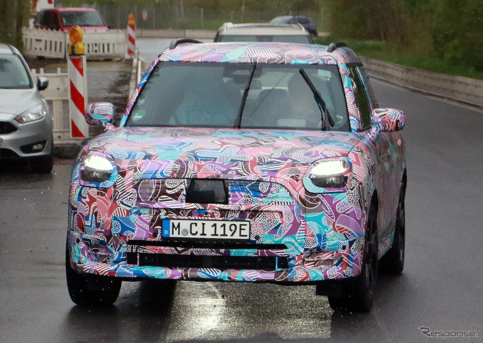 MINI クロスオーバーEV 次期型プロトタイプ（スクープ写真）《APOLLO NEWS SERVICE》