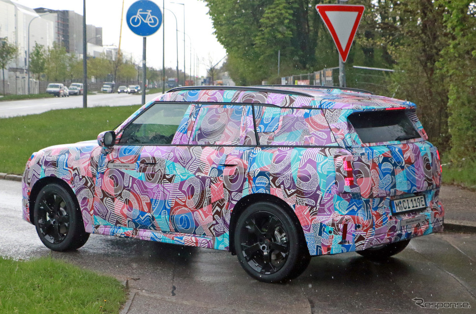MINI クロスオーバーEV 次期型プロトタイプ（スクープ写真）《APOLLO NEWS SERVICE》