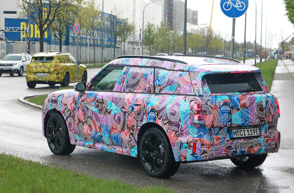 MINI クロスオーバーEV 次期型プロトタイプ（スクープ写真）《APOLLO NEWS SERVICE》