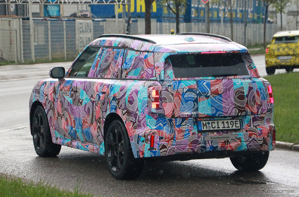 MINI クロスオーバーEV 次期型プロトタイプ（スクープ写真）《APOLLO NEWS SERVICE》