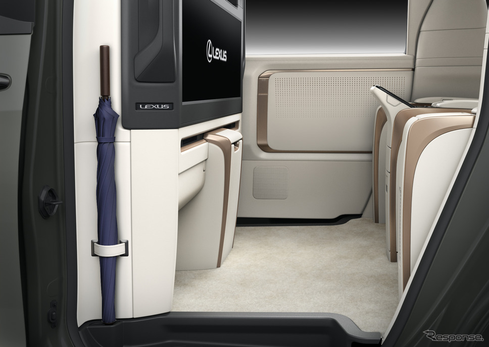 レクサス LM 新型の4人乗り仕様(プロトタイプ)《Photo by LEXUS》