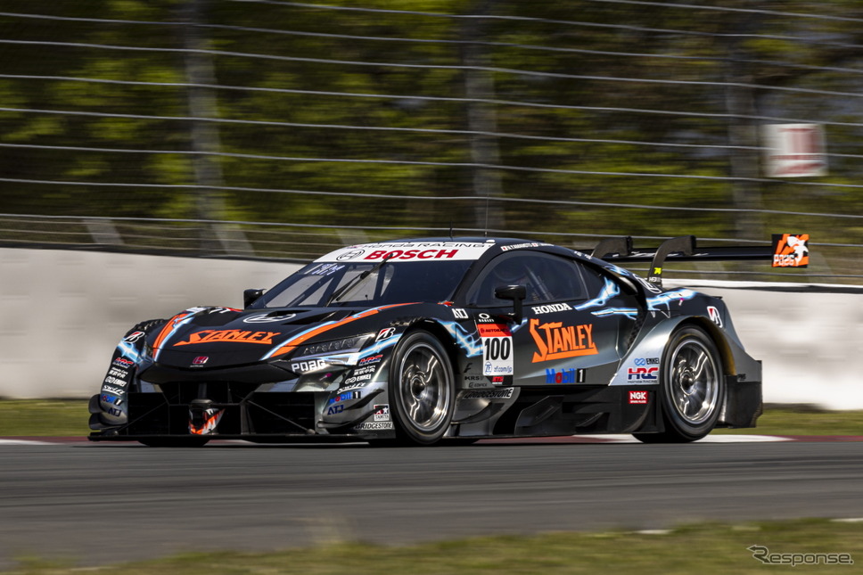 2位の#100 STANLEY NSX-GT(山本尚貴/牧野任祐)《撮影 益田和久》