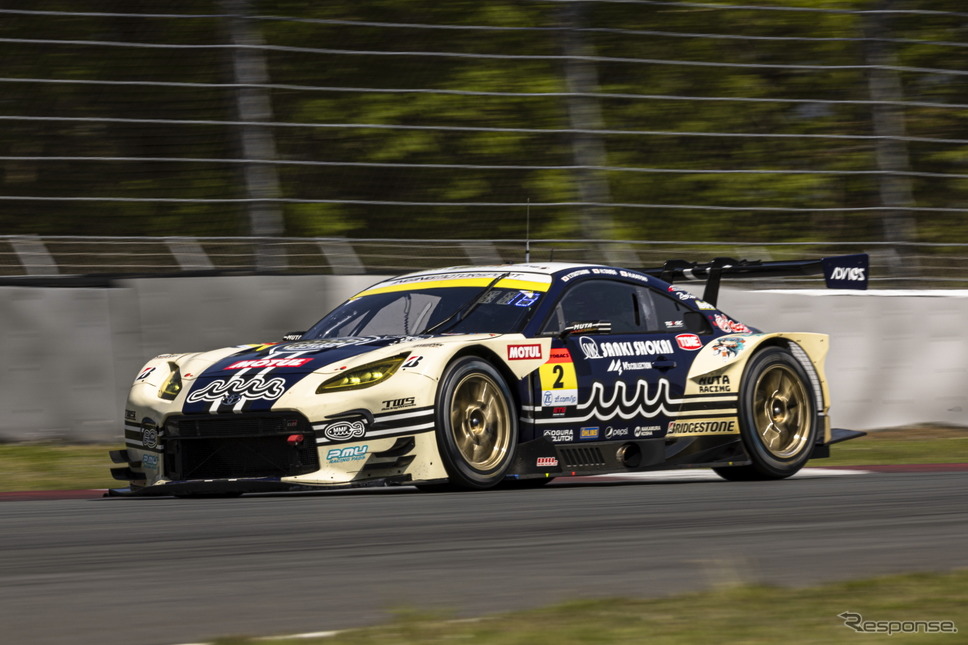 GT300クラス2位の#2 muta Racing GR86 GT(堤優威/平良響/加藤寛規)《撮影 益田和久》