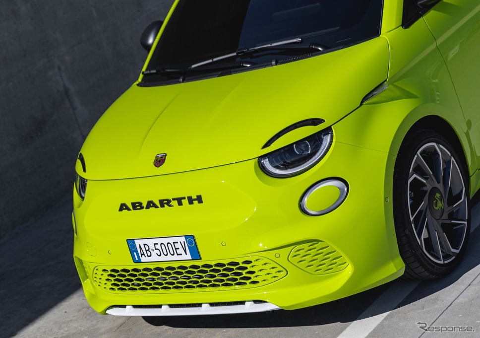 アバルト 500e の「ツーリズモ」《photo by Abarth》