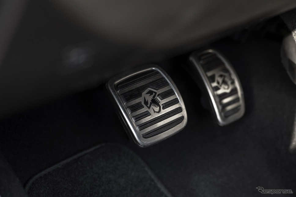 アバルト 500e の「ツーリズモ」《photo by Abarth》