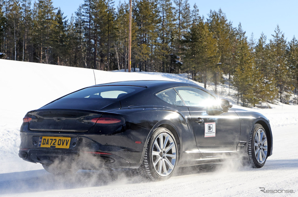 ベントレー コンチネンタルGT 改良新型プロトタイプ(スクープ写真)《APOLLO NEWS SERVICE》