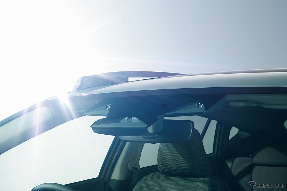 アイサイト ステレオカメラ+広角単眼カメラ《写真提供:SUBARU》