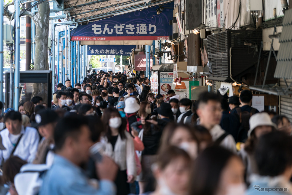 東京都、築地場外市場(5月2日)(Photo by Tomohiro Ohsumi/Getty Images News)