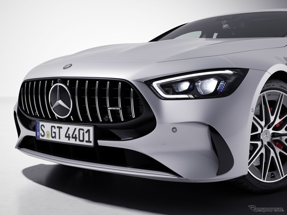 メルセデスAMG GT 4ドアクーペ の改良モデルの「V8スタイリングパッケージ」《photo by Mercedes-Benz》