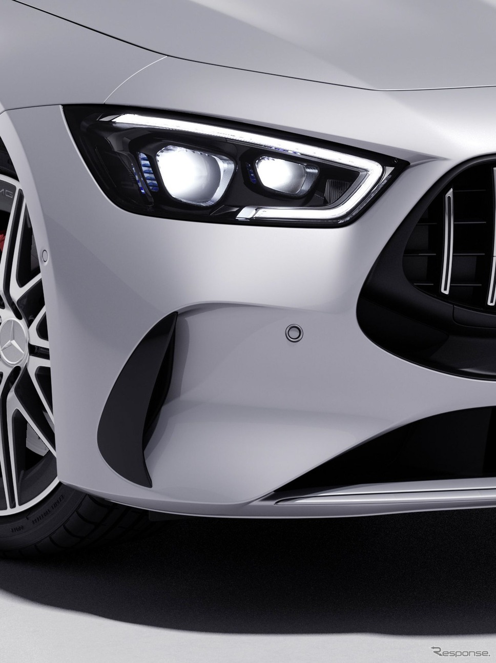 メルセデスAMG GT 4ドアクーペ の改良モデルの「V8スタイリングパッケージ」《photo by Mercedes-Benz》