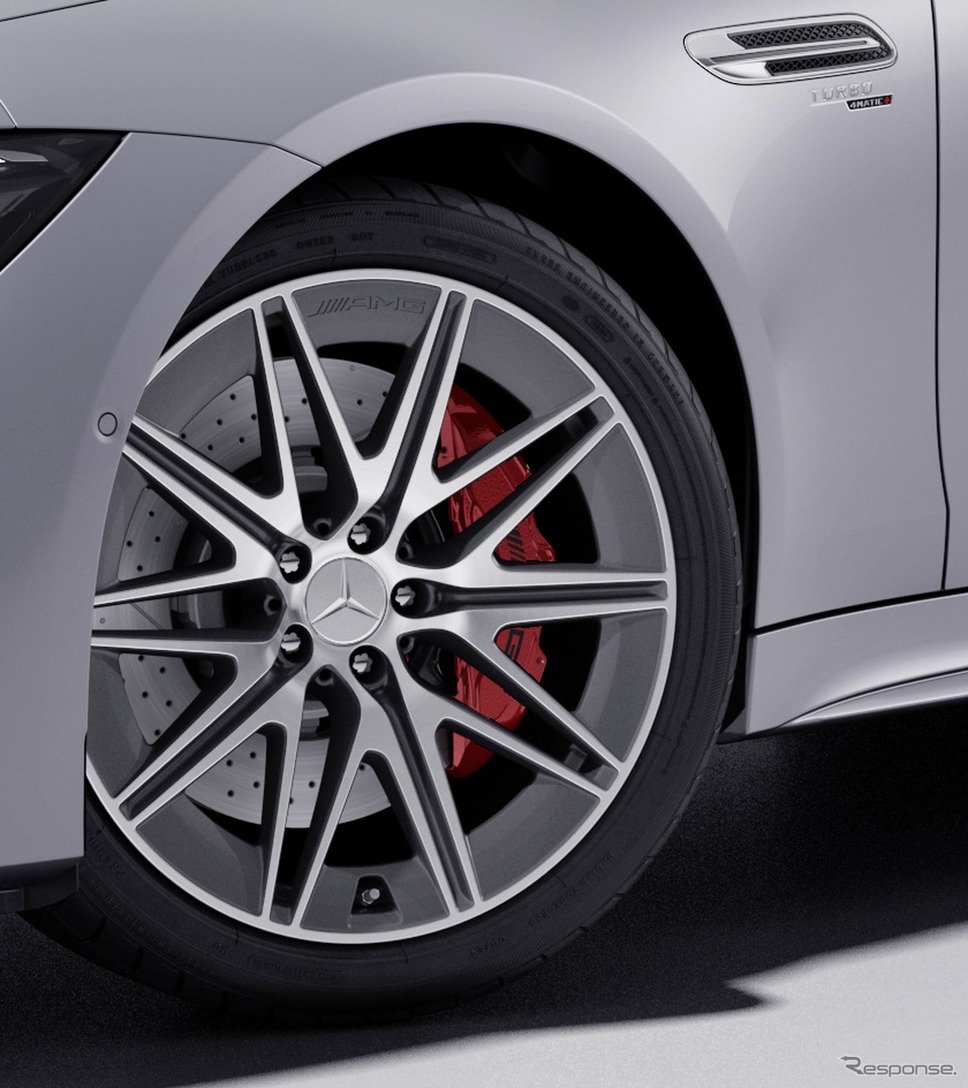 メルセデスAMG GT 4ドアクーペ の改良モデルの「V8スタイリングパッケージ」《photo by Mercedes-Benz》