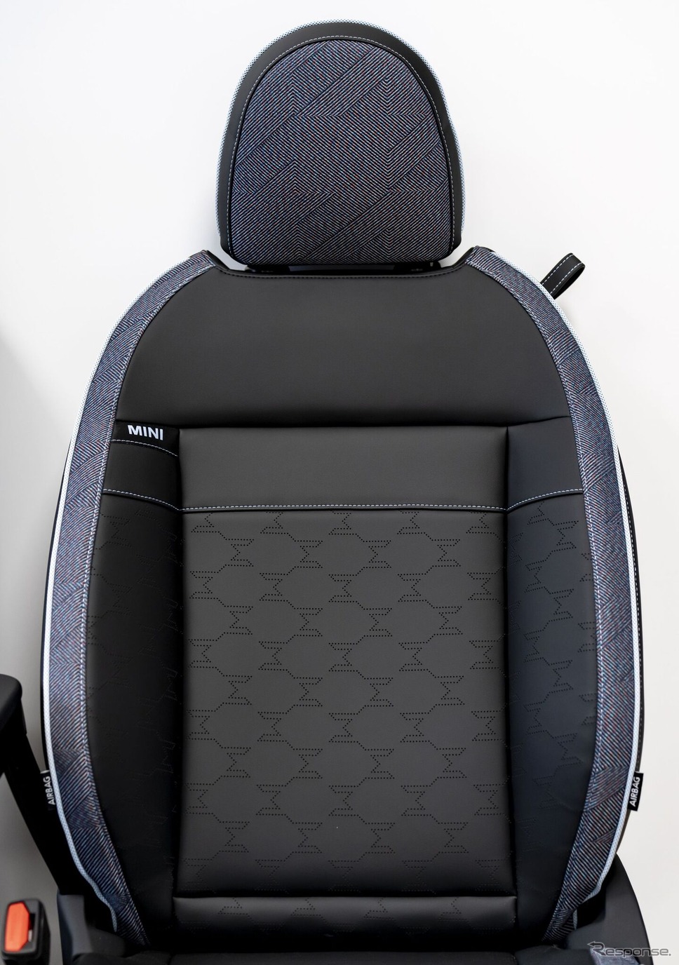 MINI クロスオーバー 次期型のEVと3ドアハッチバックEVの次期型『クーパー・エレクトリック』のシート《photo by MINI》