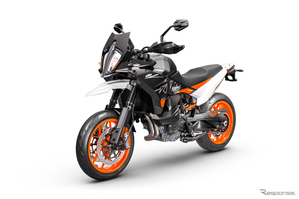KTM 890SMT《写真提供 KTM》