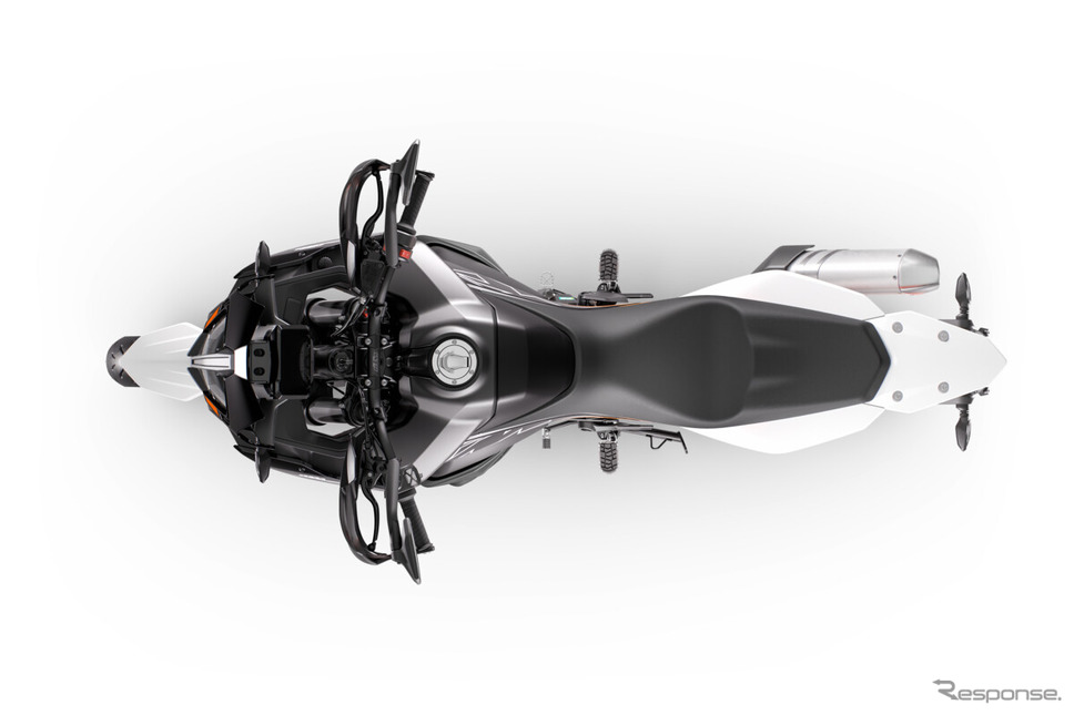 KTM 890SMT《写真提供 KTM》