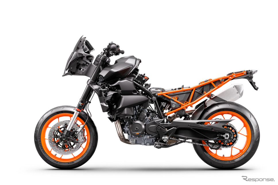 KTM 890SMT《写真提供 KTM》