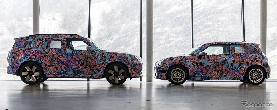 MINI クロスオーバー 次期型のEVと3ドアハッチバックEVの次期型『クーパー・エレクトリック』のプロトタイプ《photo by MINI》