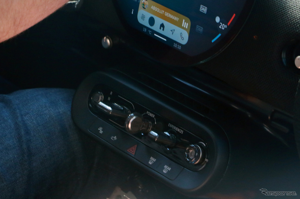 MINI ハッチバックEVのプロトタイプ(スクープ写真)《APOLLO NEWS SERVICE》