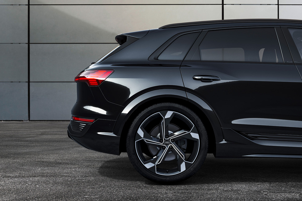 アウディ SQ8 e-tron《photo by Audi》