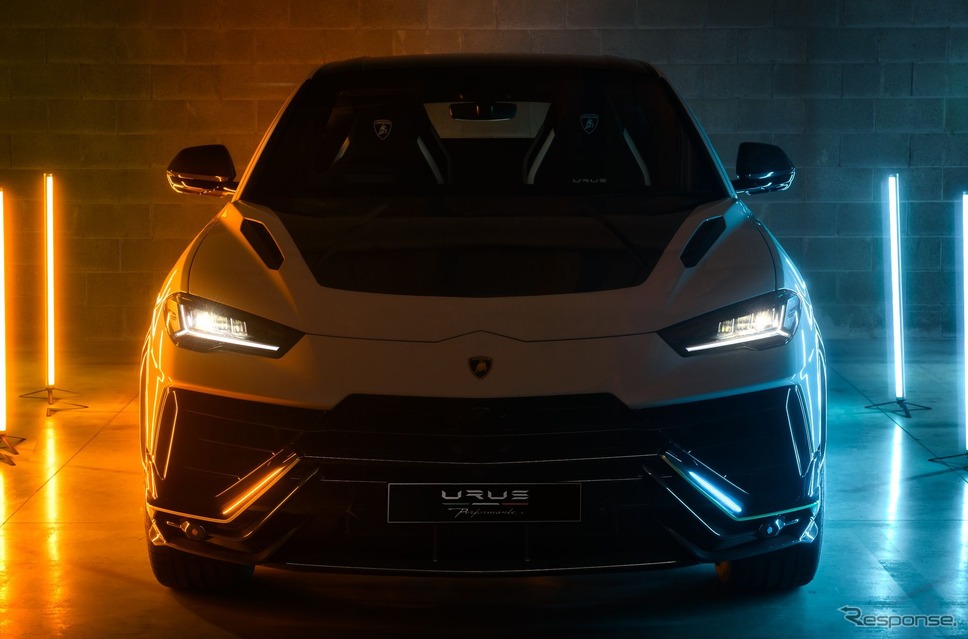 ランボルギーニ・ウルス・ペルフォルマンテ の「エッセンツァ SCV12」《photo by Lamborghini》