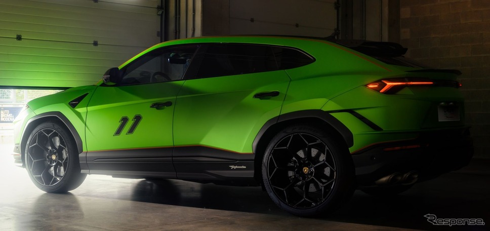 ランボルギーニ・ウルス・ペルフォルマンテ の「エッセンツァ SCV12」《photo by Lamborghini》
