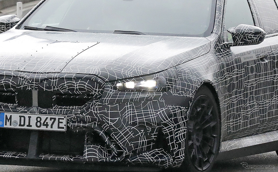 BMW M5 次期型プロトタイプ(スクープ写真)《APOLLO NEWS SERVICE》