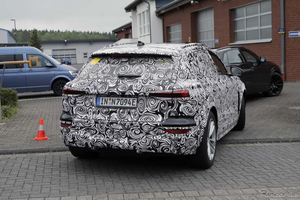 アウディ SQ6 e-tron 市販型プロトタイプ スクープ写真《APOLLO NEWS SERVICE》