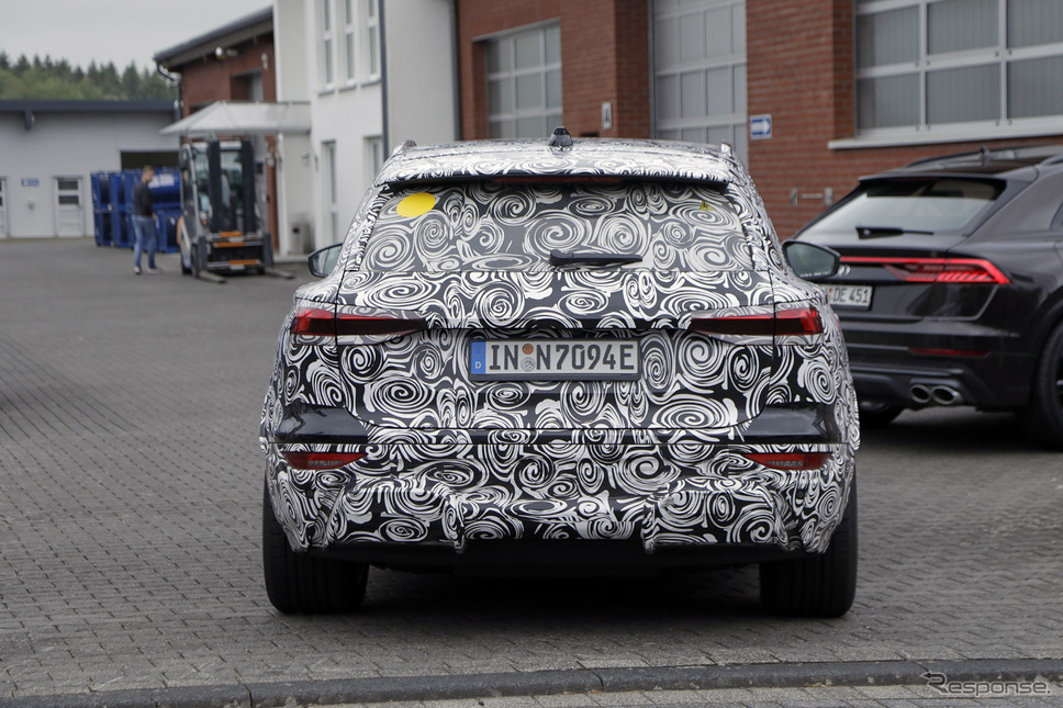 アウディ SQ6 e-tron 市販型プロトタイプ スクープ写真《APOLLO NEWS SERVICE》