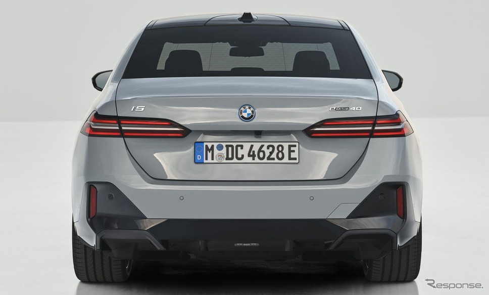 BMW i5 の「eDrive40」《photo by BMW》