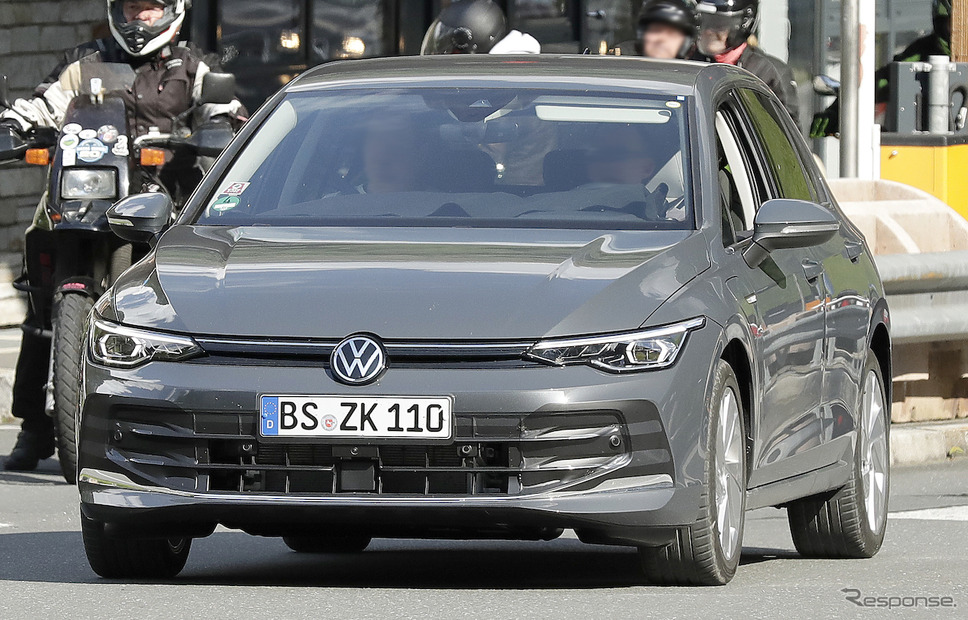 VW ゴルフ 改良新型プロトタイプ(スクープ写真)《APOLLO NEWS SERVICE》