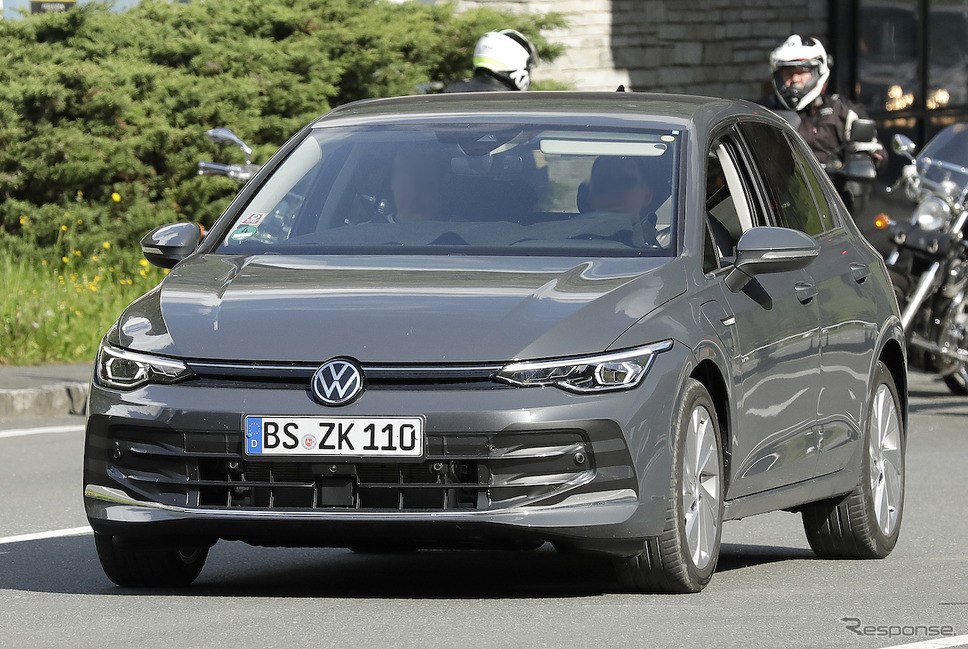 VW ゴルフ 改良新型プロトタイプ(スクープ写真)《APOLLO NEWS SERVICE》