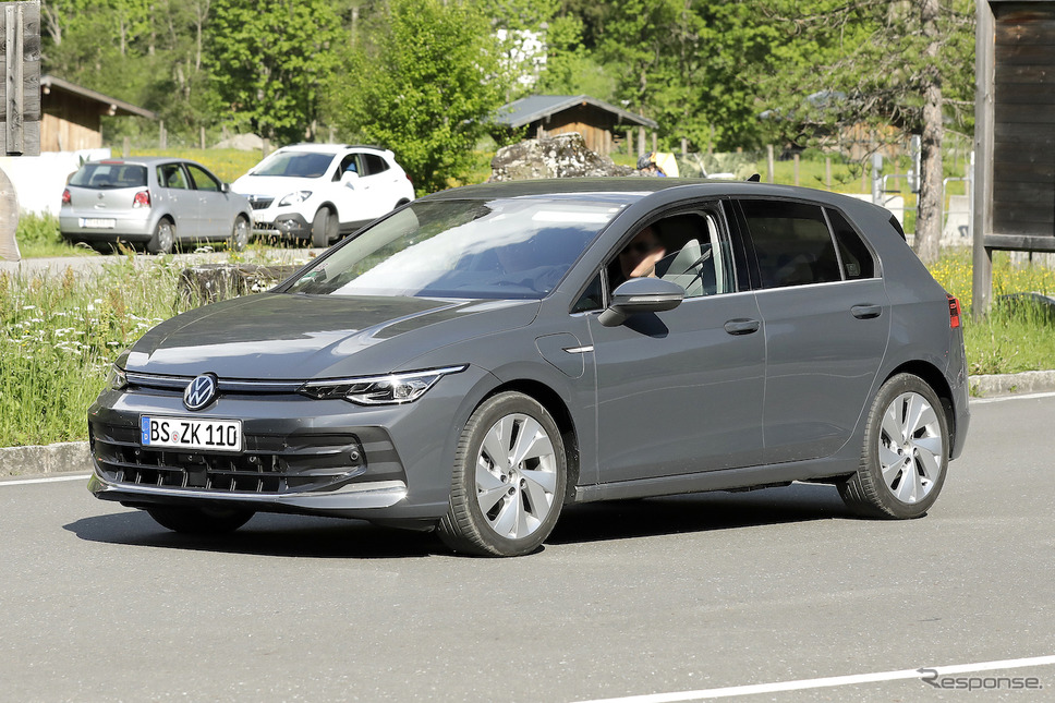 VW ゴルフ 改良新型プロトタイプ(スクープ写真)《APOLLO NEWS SERVICE》
