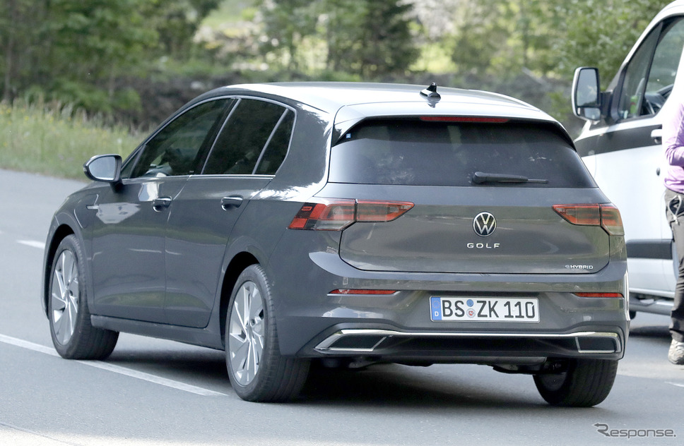 VW ゴルフ 改良新型プロトタイプ(スクープ写真)《APOLLO NEWS SERVICE》