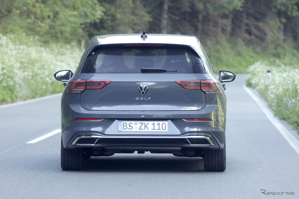 VW ゴルフ 改良新型プロトタイプ(スクープ写真)《APOLLO NEWS SERVICE》