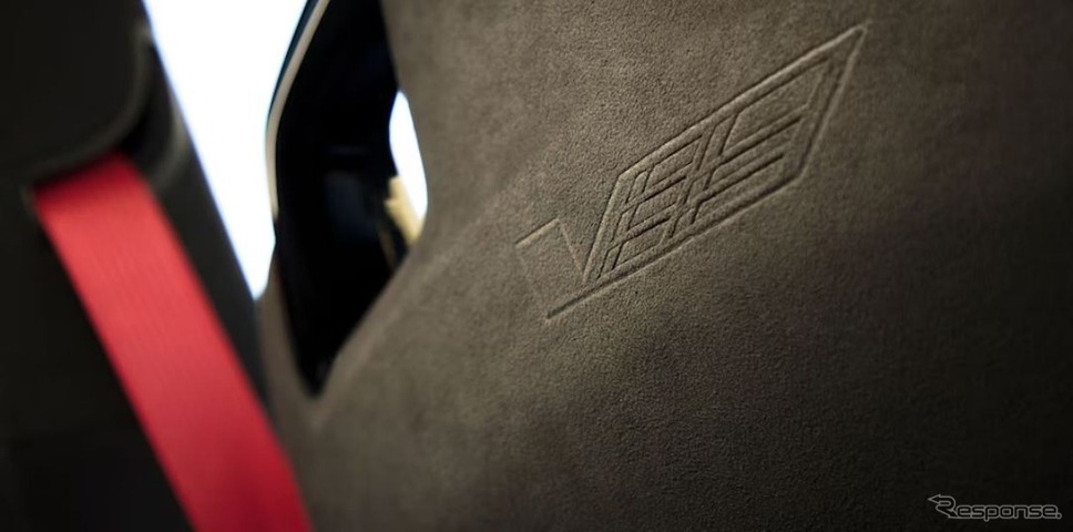 キャデラック CT4-V ブラックウィング の「Vシリーズ」20周年記念車《photo by Cadillac》