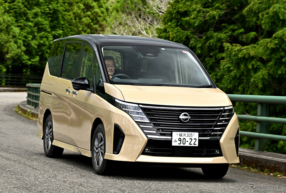 日産 セレナ e-POWER ハイウェイスターV(ボディカラー:利休)《写真撮影 雪岡直樹》