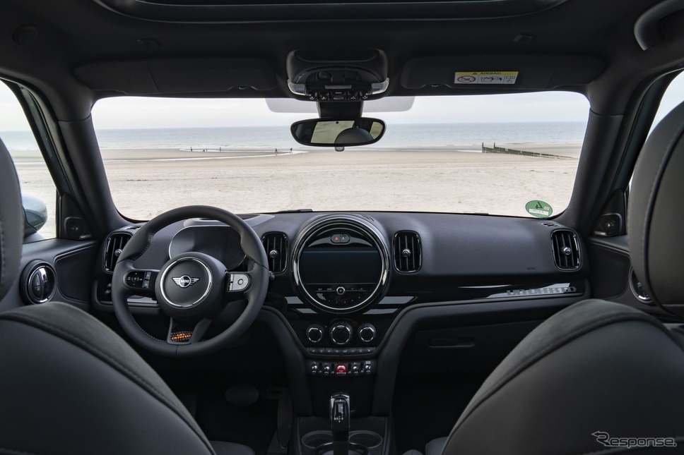 MINI カントリーマン(クロスオーバー)の「アンチャーテッド・エディション」《photo by MINI》