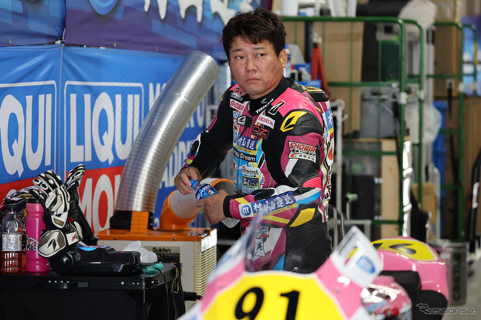 MURAYAMA HONDAの秋吉耕佑《撮影 竹内英士》