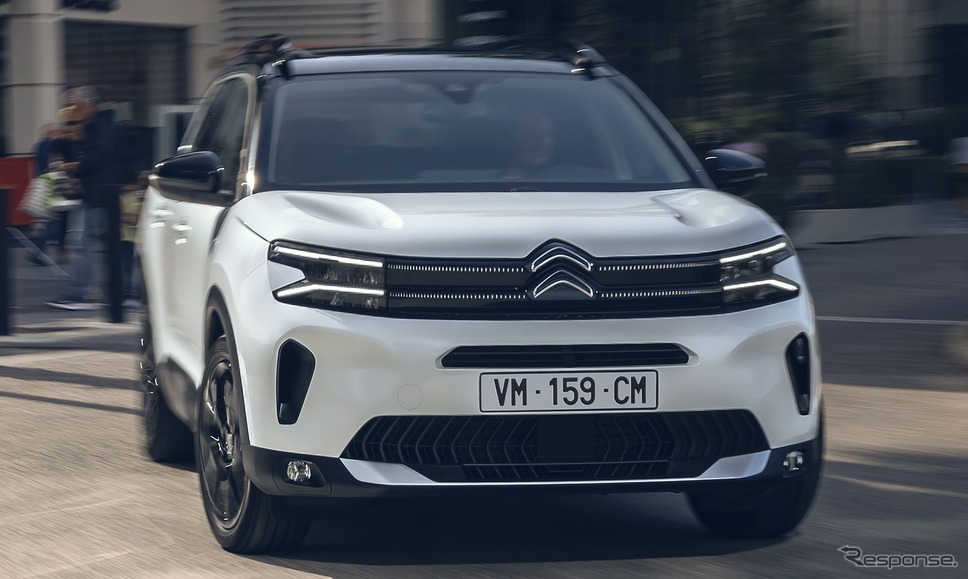 シトロエン C5 エアクロス の「ハイブリッド136」《photo by Citroen》
