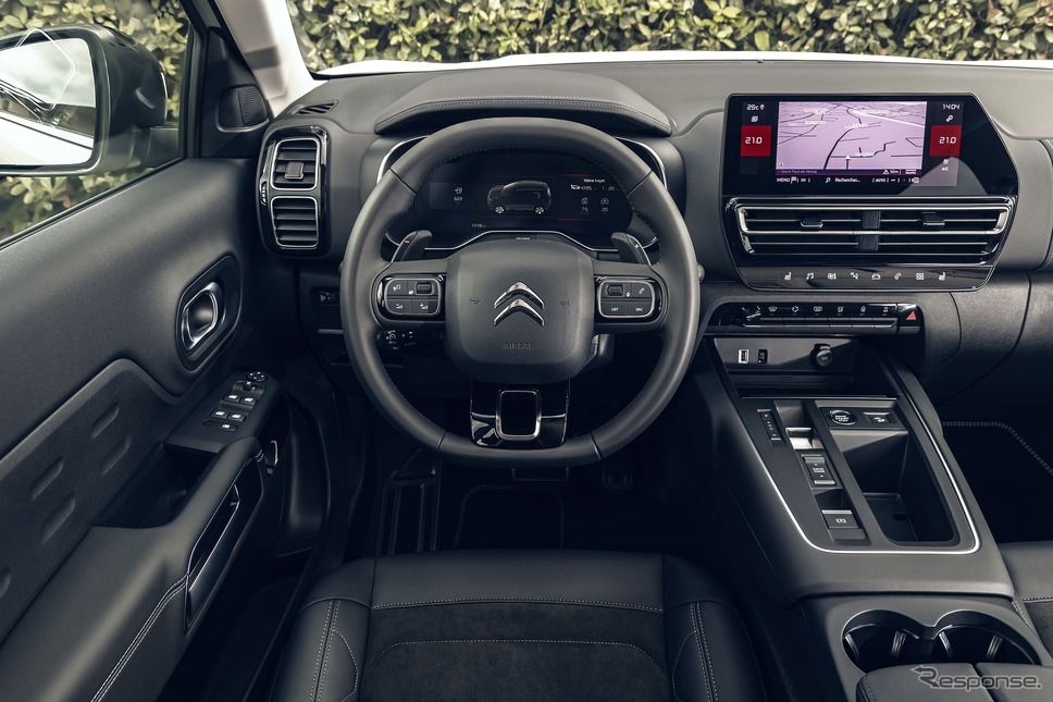 シトロエン C5 エアクロス の「ハイブリッド136」《photo by Citroen》