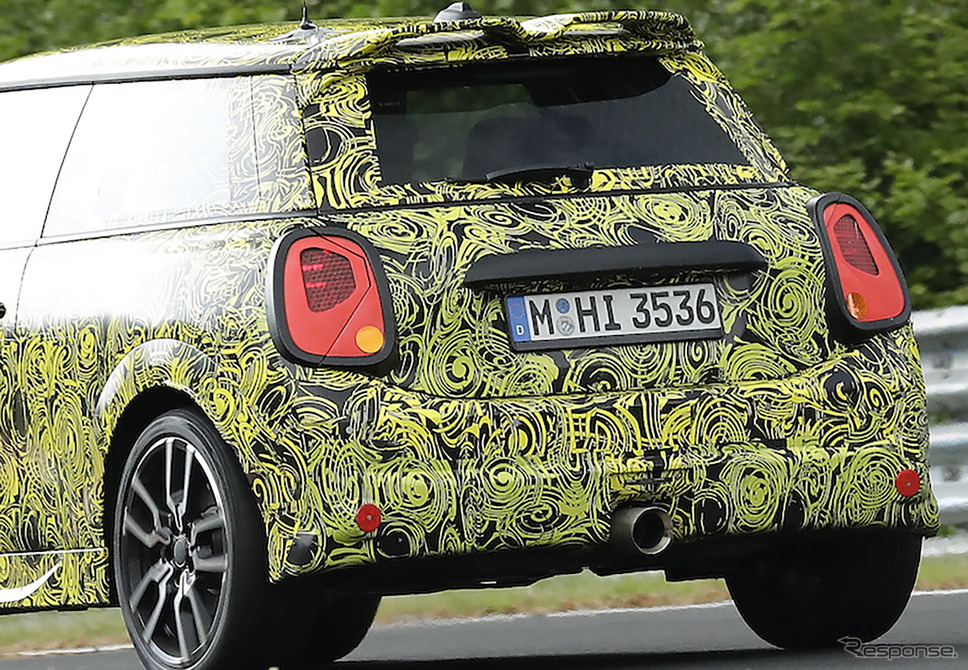 MINI クーパー S 次期型プロトタイプ(スクープ写真)《APOLLO NEWS SERVICE》