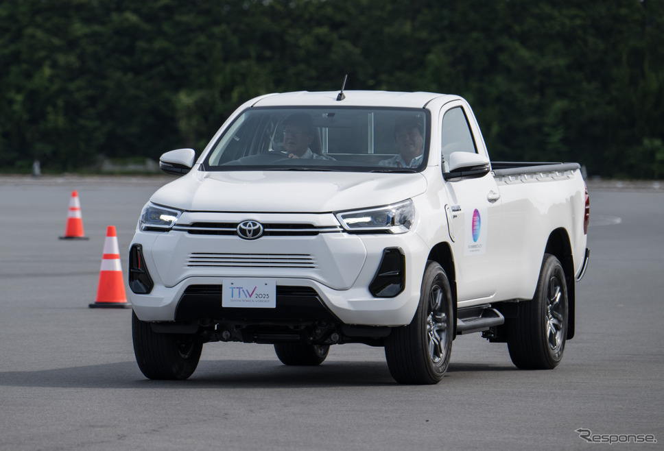 トヨタ ハイラックスBEV《写真提供 トヨタ自動車》